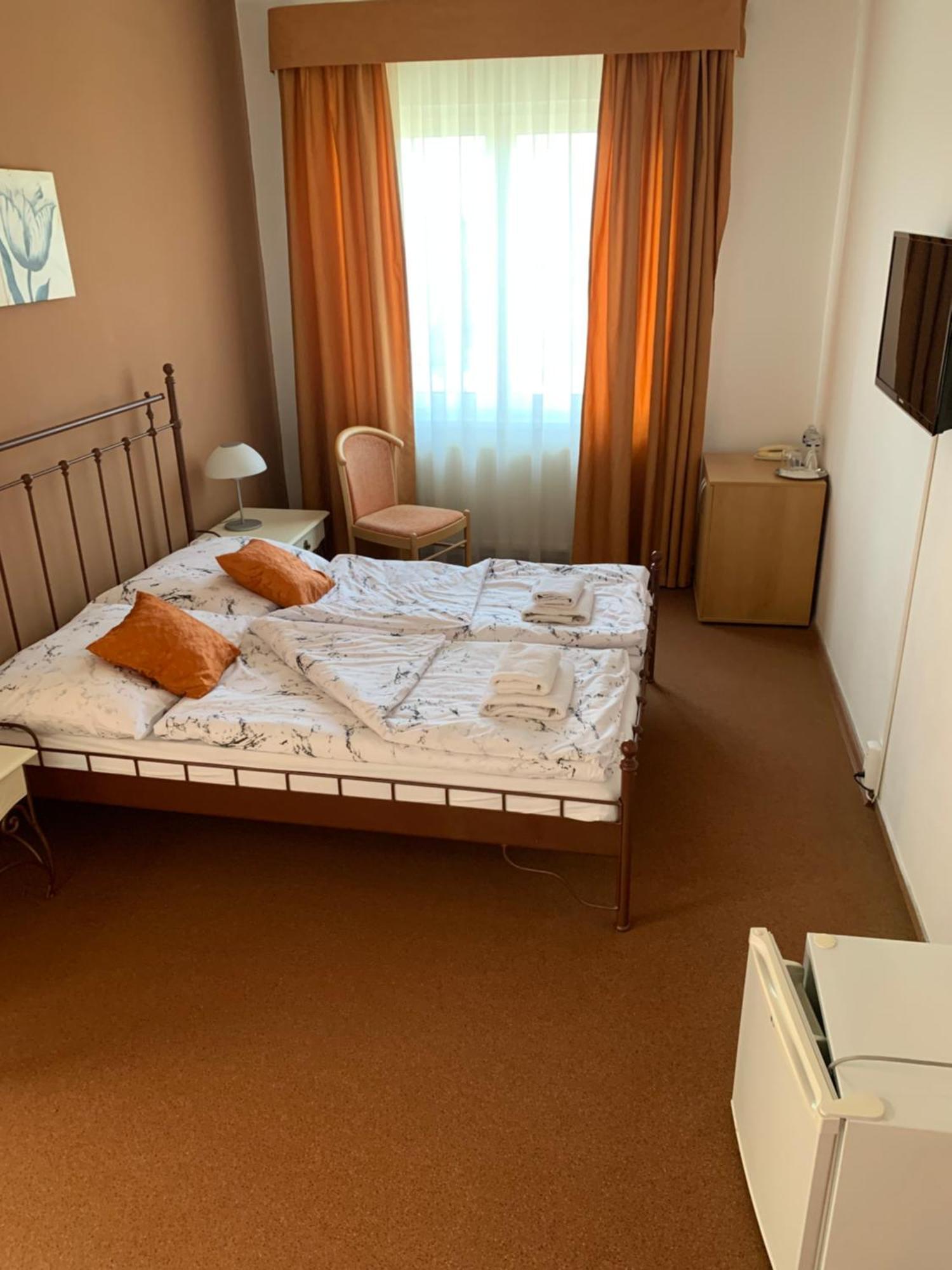 Sporthotel Patriot Litoměřice Esterno foto